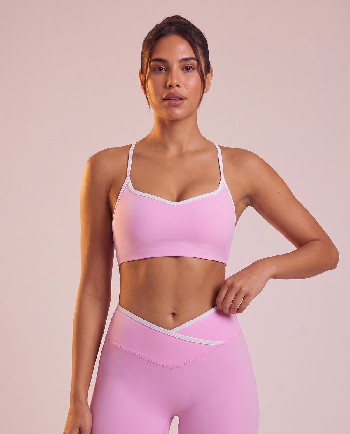 "Line" contrast-trim sports bra
