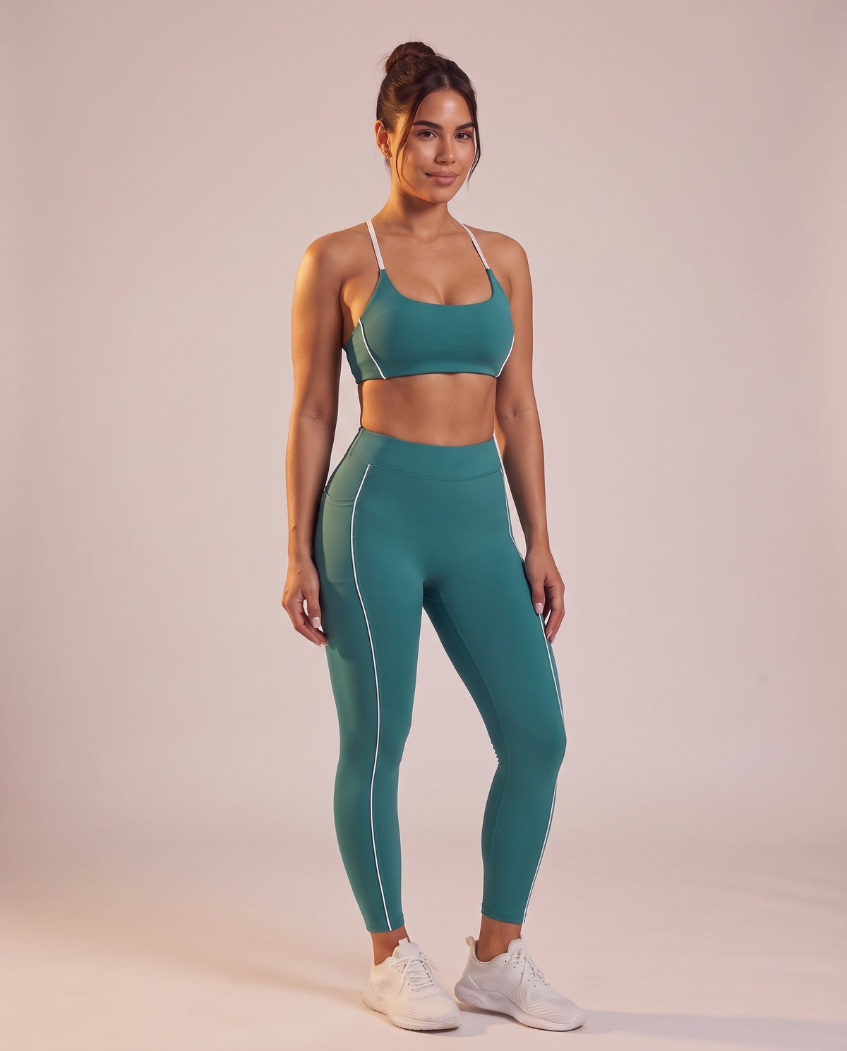 "Line" 2‑piece set: sports bra & leggings