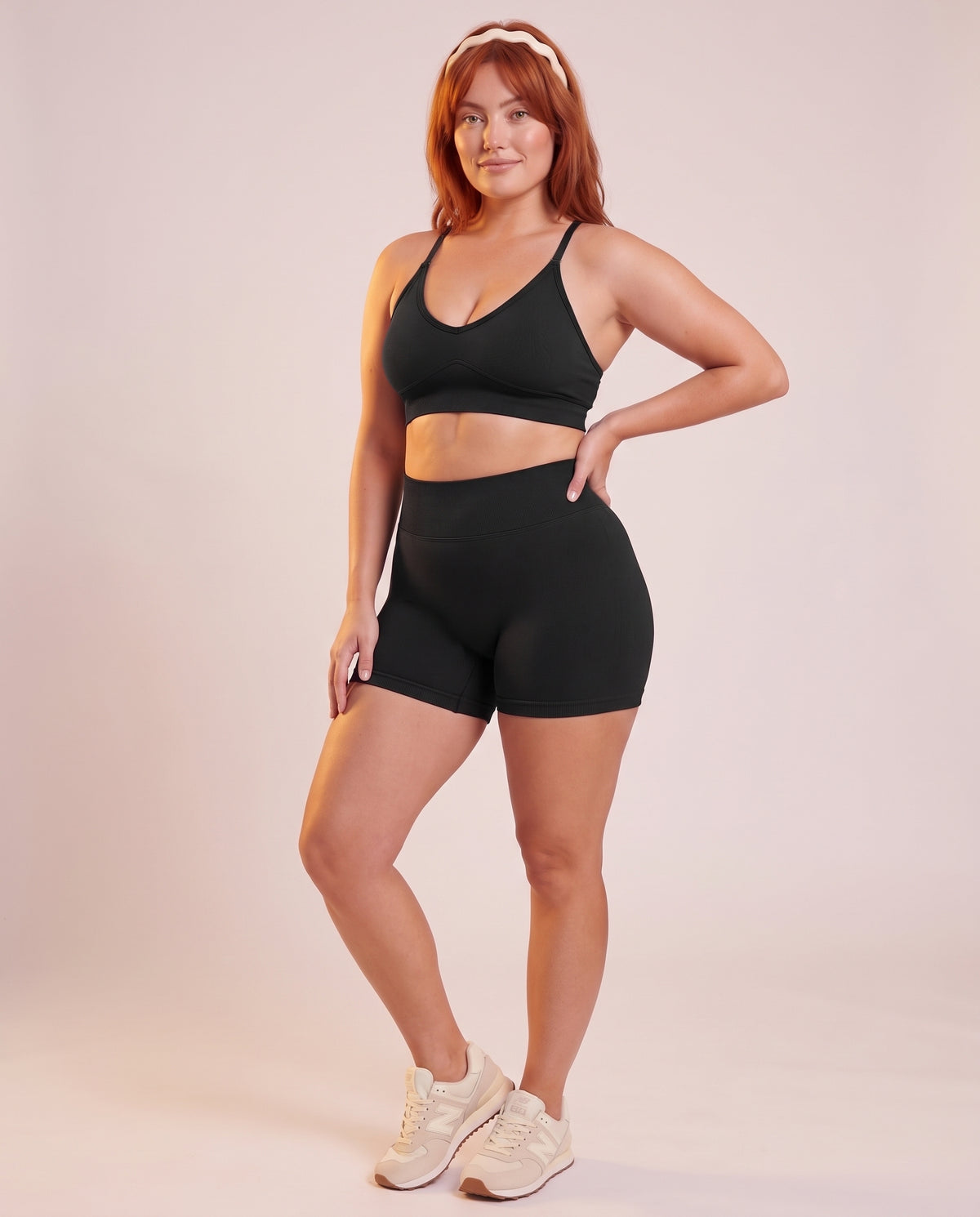 "Base" 2‑piece set: sports bra & shorts