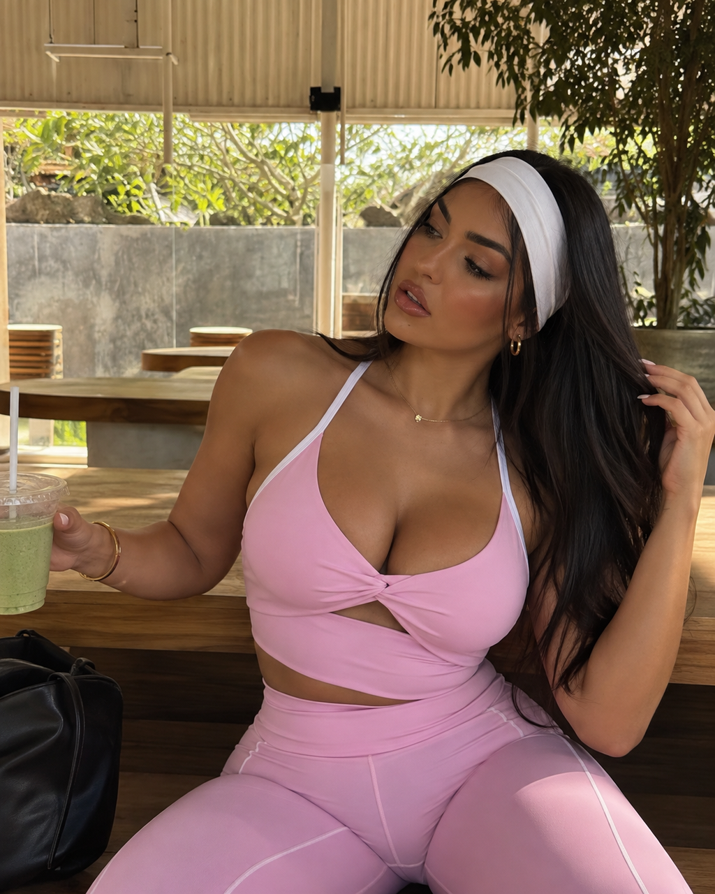 "Line" halter sports bra